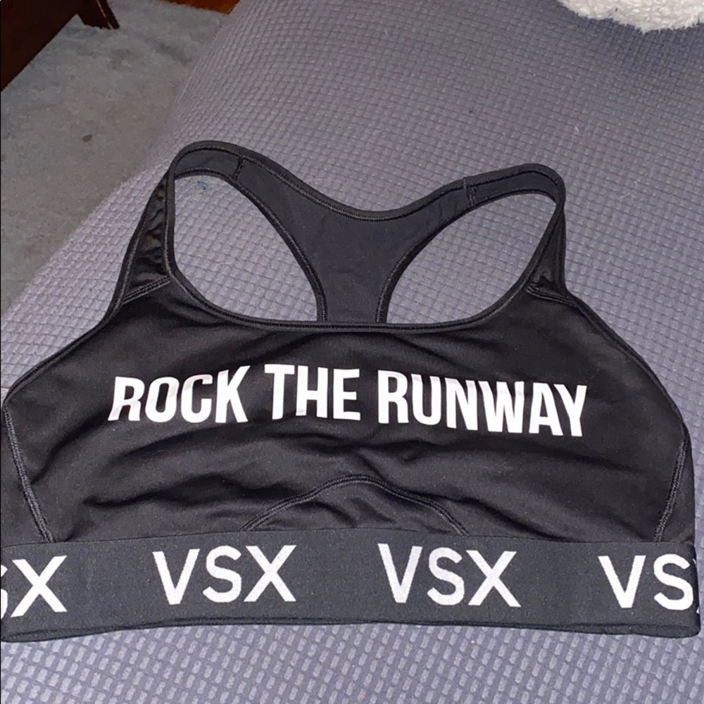 Victoria’s Secret Rock the run way sports bra